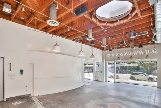 More Photos Of 414 N La Cienega Blvd, Los Angeles Restaurant For Sale