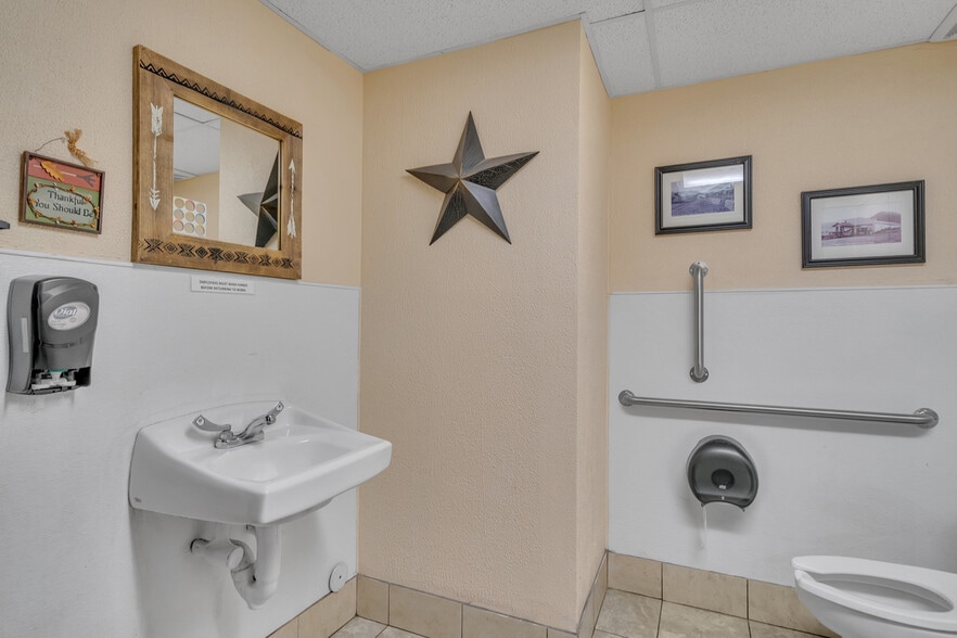 More Photos Of 84 Highway 105, Palmer Lake Storefront Retail Residential For Sale