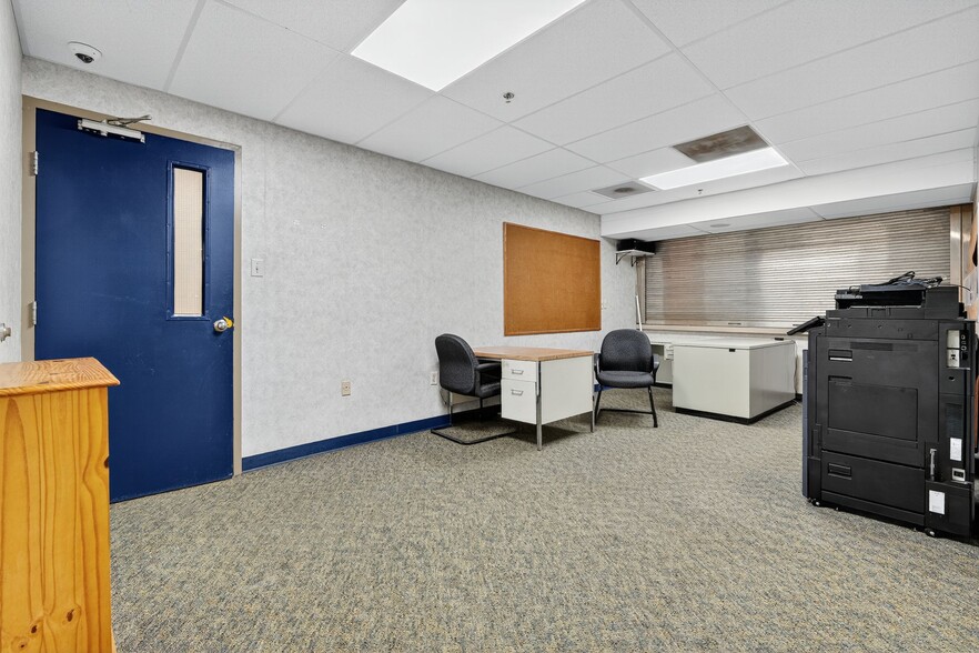 More Photos Of 1918 Mechanicsburg Rd, Springfield Rehabilitation Center For Sale