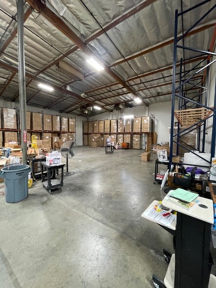 More Photos Of 15392 Cobalt St, Sylmar Warehouse For Lease