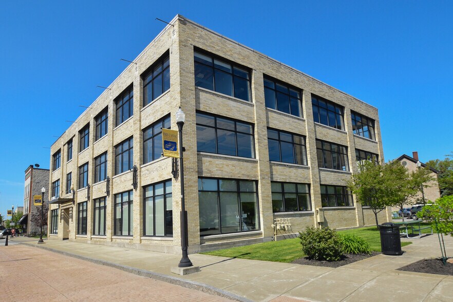 More Photos Of 57 Canal St, Lockport Office For Lease