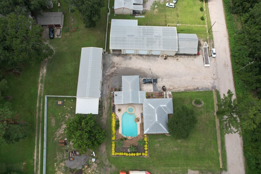 More Photos Of 305 Hassler Rd, Spring Warehouse For Sale