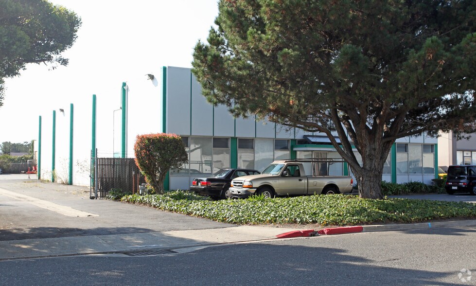More Photos Of 150 W Harris Ave, South San Francisco Manufacturing For Lease