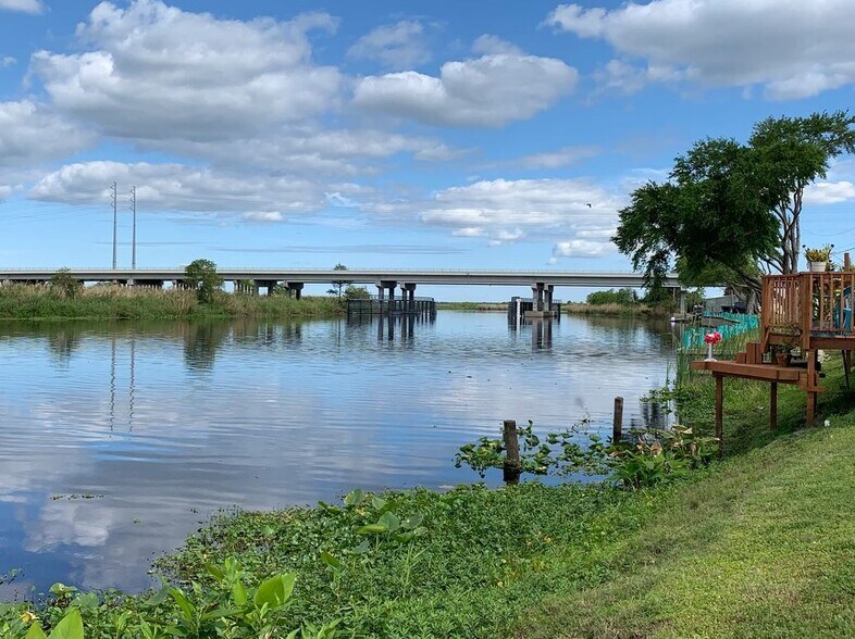 More Photos Of 3900 Peninsula Pt, Sanford Land For Sale