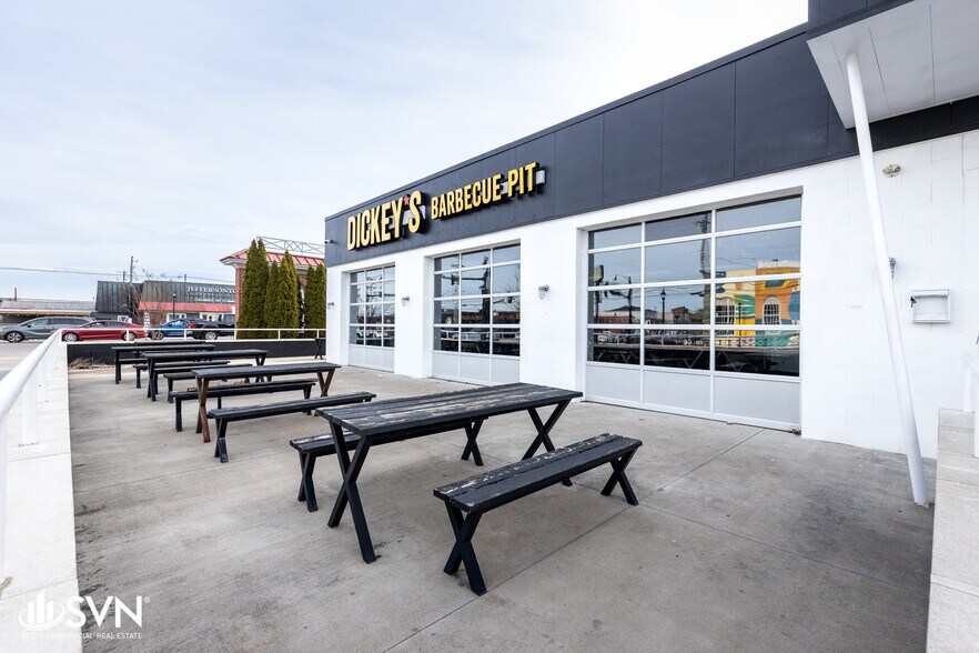 More Photos Of 10318 Taylorsville Rd, Louisville Fast Food For Lease