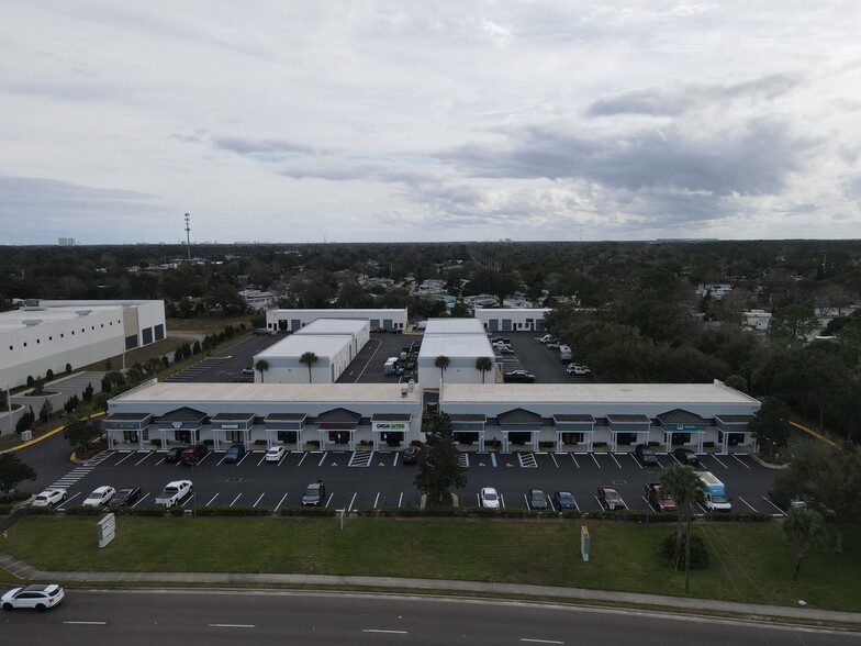 Primary Photo Of 1250-1290 Hand Ave, Ormond Beach Showroom For Lease