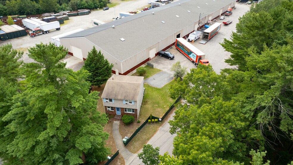 More Photos Of 230 Oak St, Pembroke Industrial For Sale