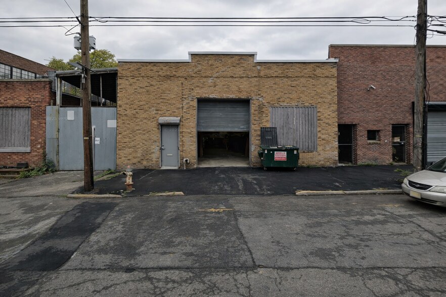 Primary Photo Of 119-121 S 15th St, Newark Manufacturing For Lease