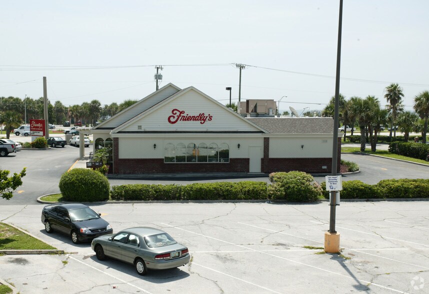 More Photos Of 959-991 E Eau Gallie Blvd, Melbourne Supermarket For Lease