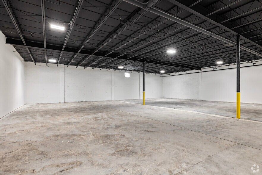 More Photos Of 7100 NW 36th Ave, Miami Warehouse For Lease