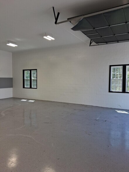 More Photos Of 12055 John Marshall Hwy, Markham Industrial For Sale