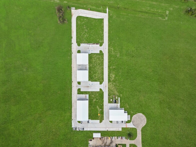 More Photos Of 2050 Nala St, Rosenberg Warehouse For Sale