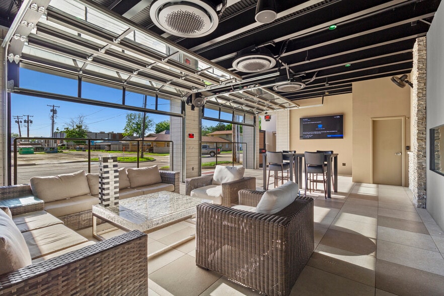 More Photos Of 800 E Main St, Ada Restaurant For Sale