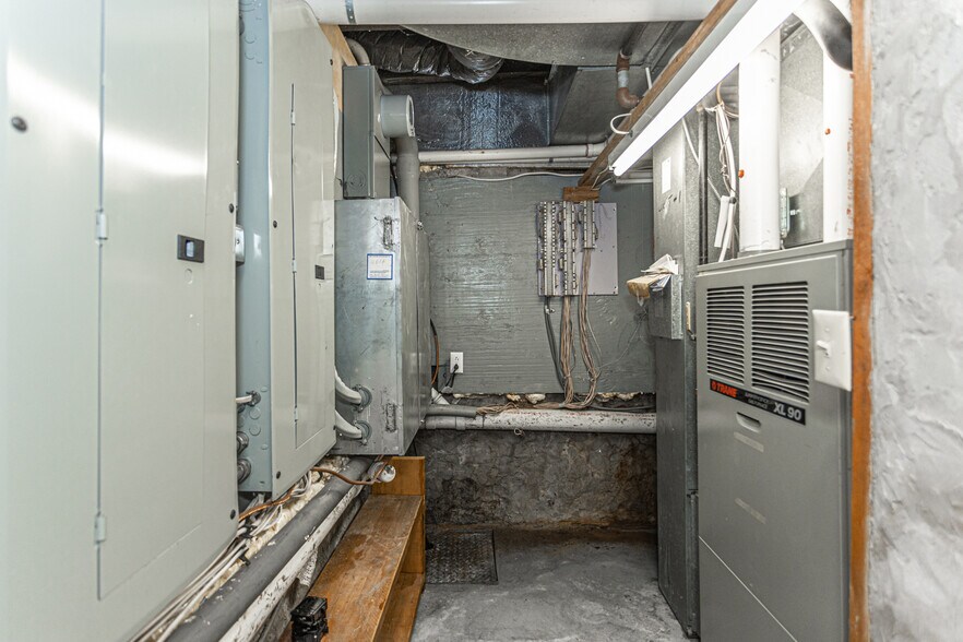 More Photos Of 100-102 W Fornance St, Norristown Medical For Sale