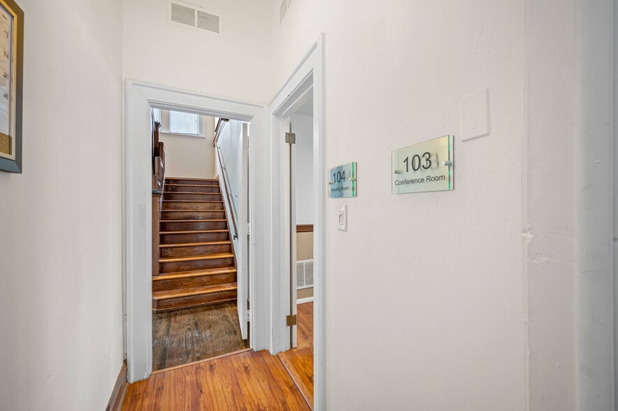More Photos Of 2901 1st Ave N, Saint Petersburg Office For Lease