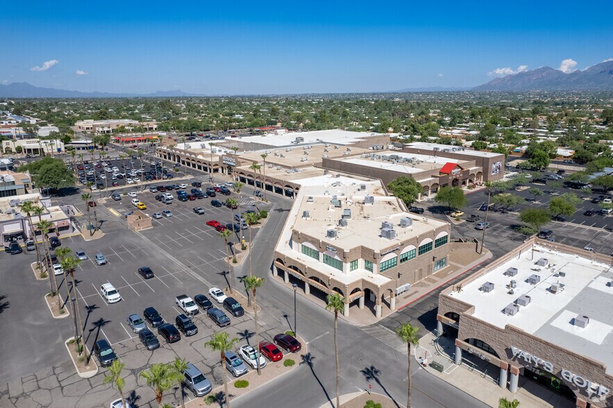More Photos Of 2480 N Swan Rd, Tucson Unknown For Lease