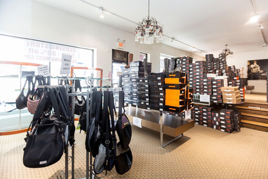 More Photos Of 26 Bergen St, Englewood Restaurant For Sale