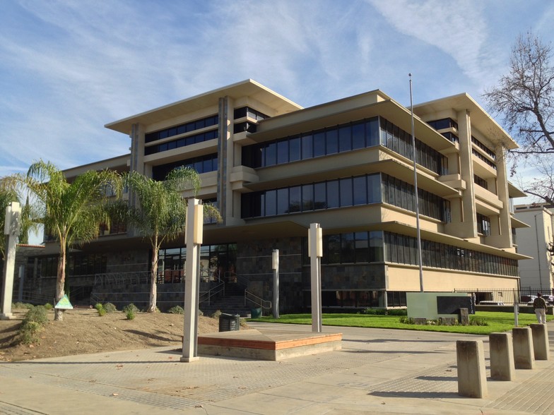 Primary Photo Of 2314 Mariposa St, Fresno Office For Lease