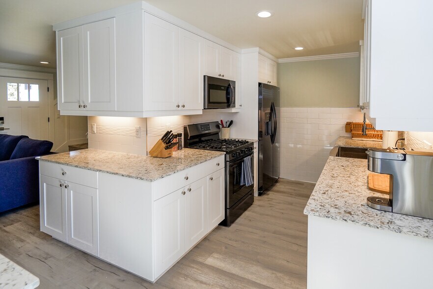 More Photos Of 1205-1215 NW Portland Ave, Bend Apartments For Sale