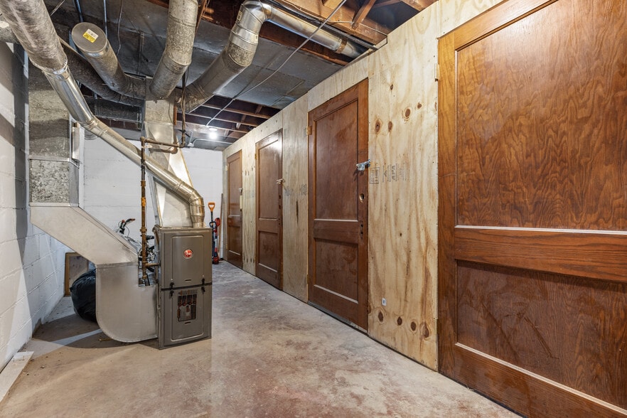 More Photos Of 910 4th Ave, Rockford Apartments For Sale