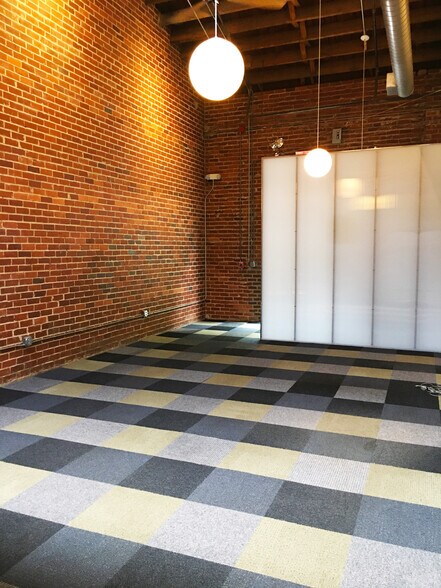 More Photos Of 675 Pulaski St, Athens Loft Creative Space For Lease