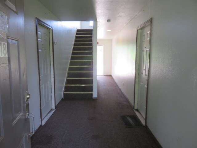 More Photos Of 18-20 E Main St, Altus Apartments For Sale
