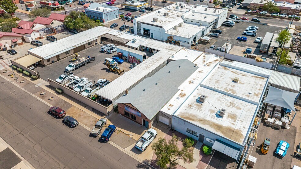 More Photos Of 6819 N 55th Dr, Glendale Warehouse For Lease