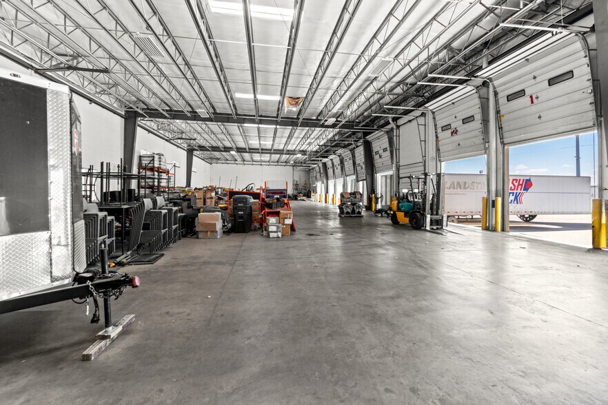 More Photos Of 12125 Jef dr, Laredo Industrial For Lease