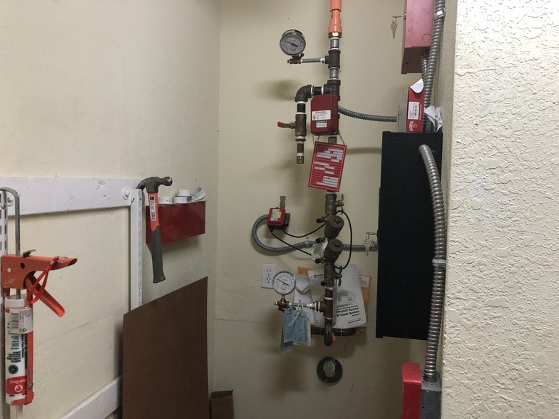 More Photos Of 2522 Holly Hill Dr, San Antonio Medical For Lease