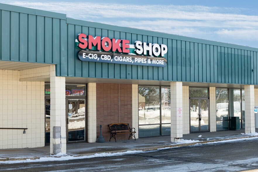 More Photos Of 720-756 Broadway St, Berlin Unknown For Lease