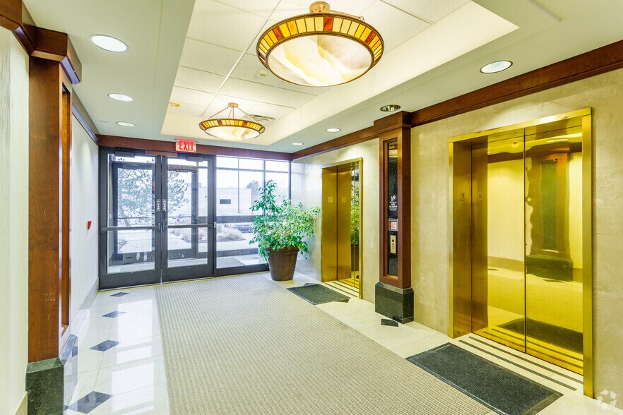 More Photos Of 31555 W 14 Mile Rd, Farmington Hills Medical For Lease