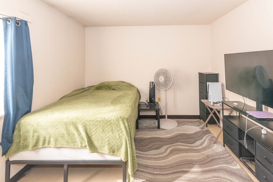 More Photos Of 303 Crusader Rd, Cambridge Multifamily For Sale