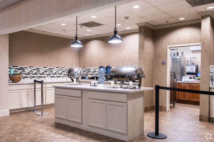 More Photos Of 1340 N Sam Houston Pky E, Houston Hotel For Sale