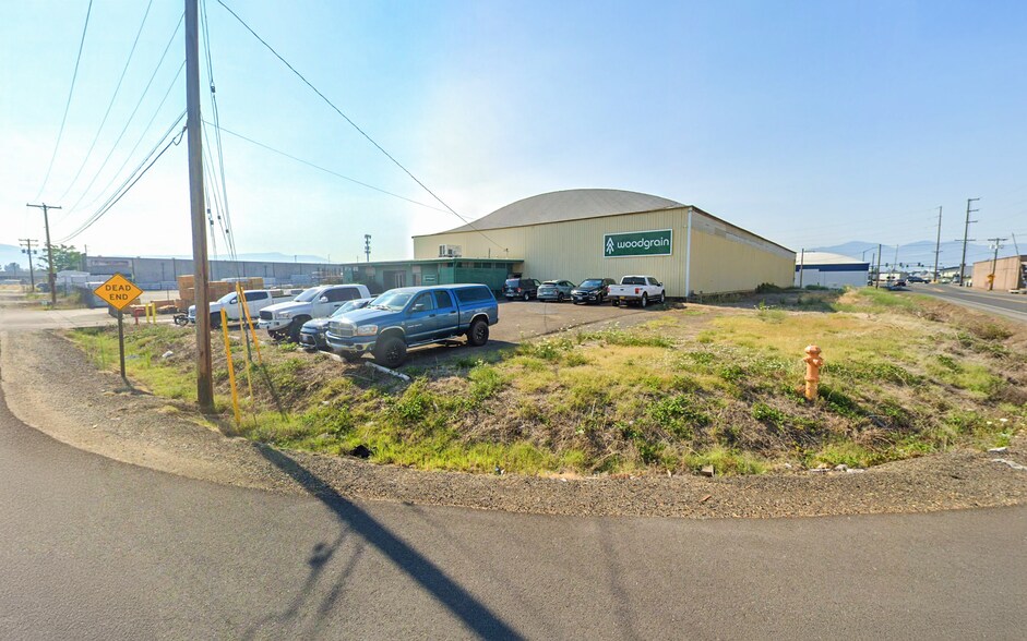 Primary Photo Of 2194 Sage Rd, Medford Warehouse For Sale
