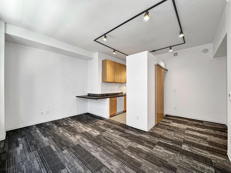 More Photos Of 405 6th Ave, Des Moines Apartments For Lease