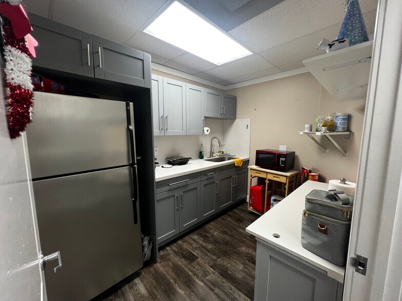 More Photos Of 13500 SW 88th St, Miami Medical For Sale