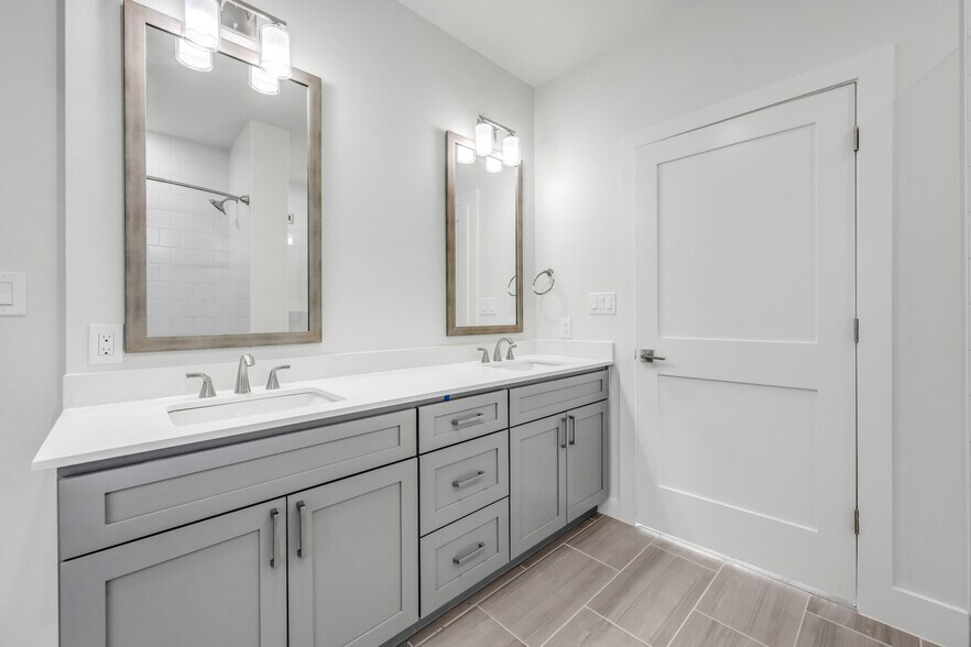 More Photos Of 5313 Reiger Ave, Dallas Apartments For Sale