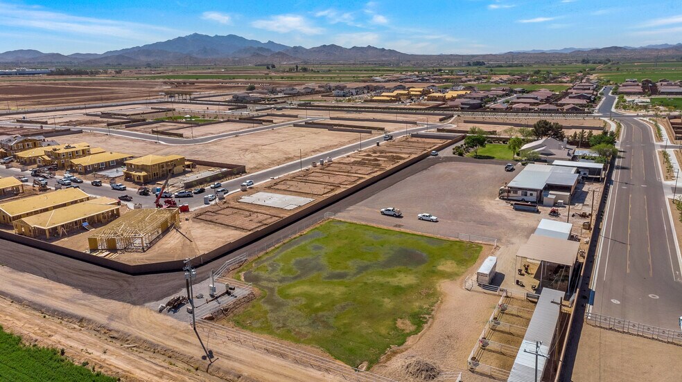 More Photos Of 18107 W Dunlap Rd, Goodyear Contractor Storage Yard For Sale