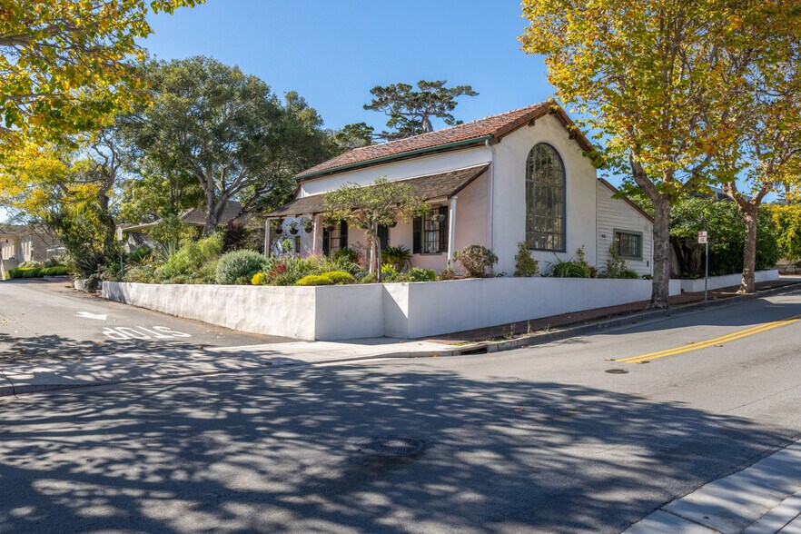 More Photos Of 502 Pierce St, Monterey Office For Sale