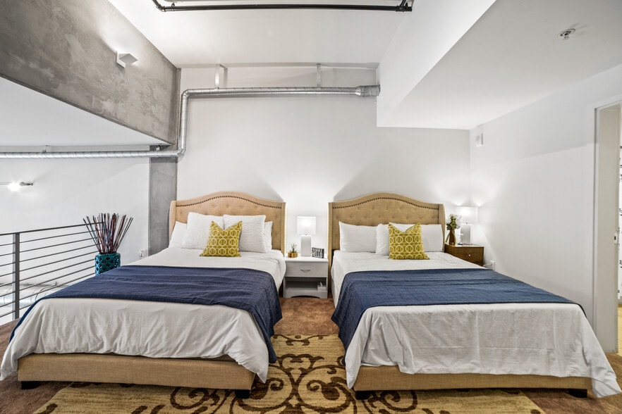More Photos Of 350 11th Ave, San Diego Apartments For Sale