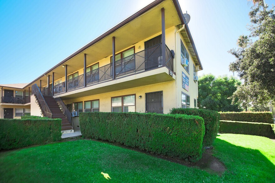 More Photos Of 1910-1918 Lincoln Ave, Pasadena Apartments For Sale