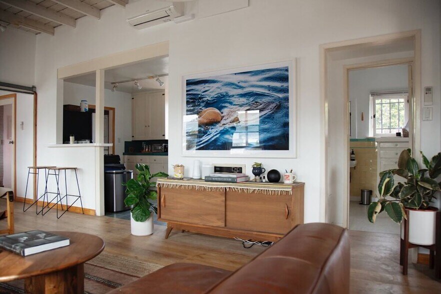 More Photos Of 826 Hampton Dr, Venice Office For Lease