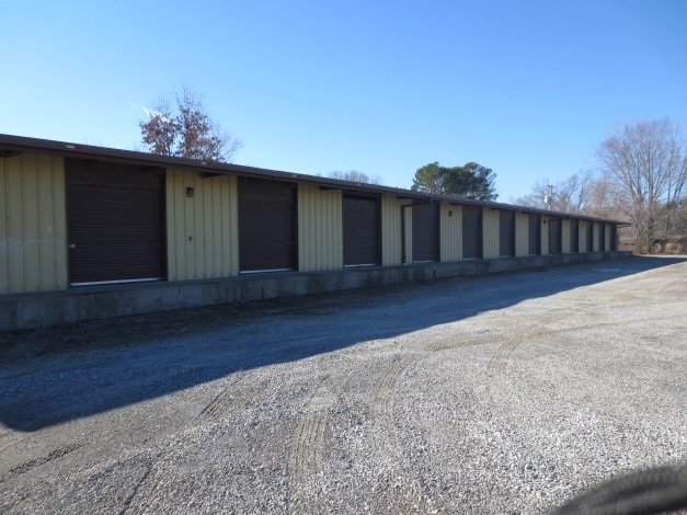 More Photos Of 9966 Samuel Rd, Carterville Self Storage For Sale