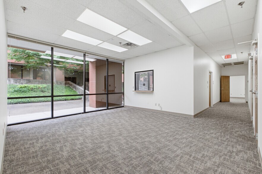 More Photos Of 104-176 Cude Ln, Madison Medical For Lease