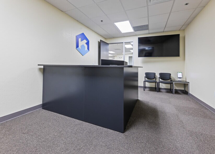 More Photos Of 400-410 E Main St, Visalia Office For Lease