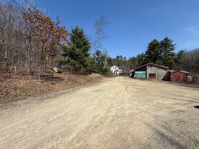 More Photos Of 137 Southbridge Rd, Charlton Warehouse For Sale