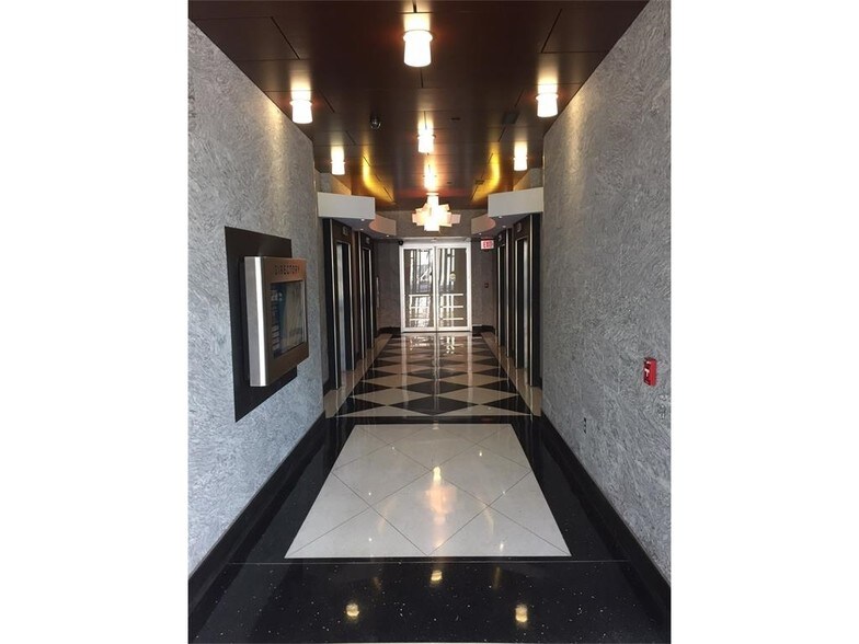 More Photos Of 425 2nd St SE, Cedar Rapids Office For Sale