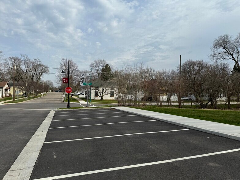 More Photos Of 155 S Madison St, Oswego Land For Sale