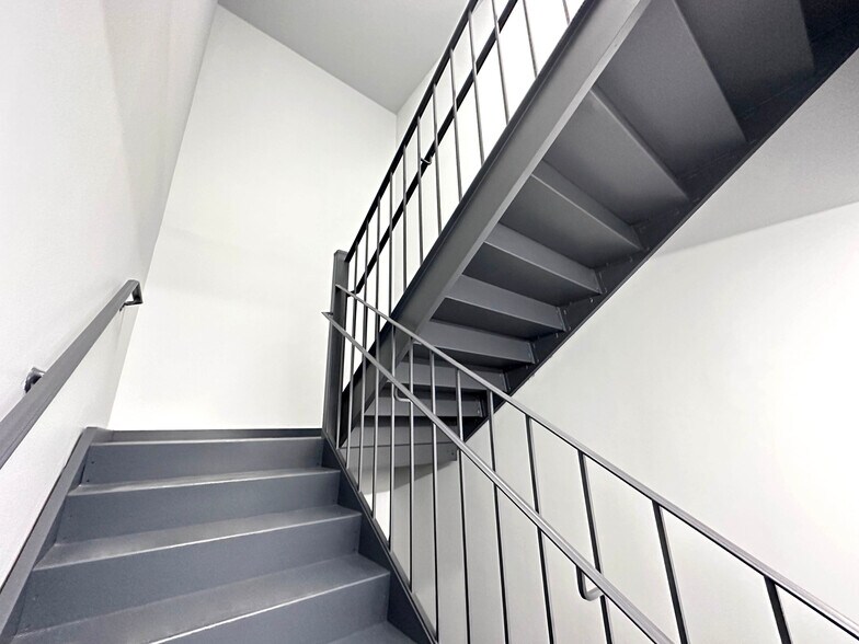 More Photos Of 26 Pearl St, Norwalk Office For Lease