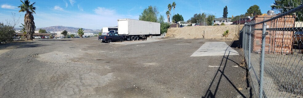 More Photos Of 12087 Lopez Canyon Rd, Sylmar Land For Lease